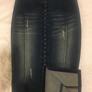 Bebe skit never been worn